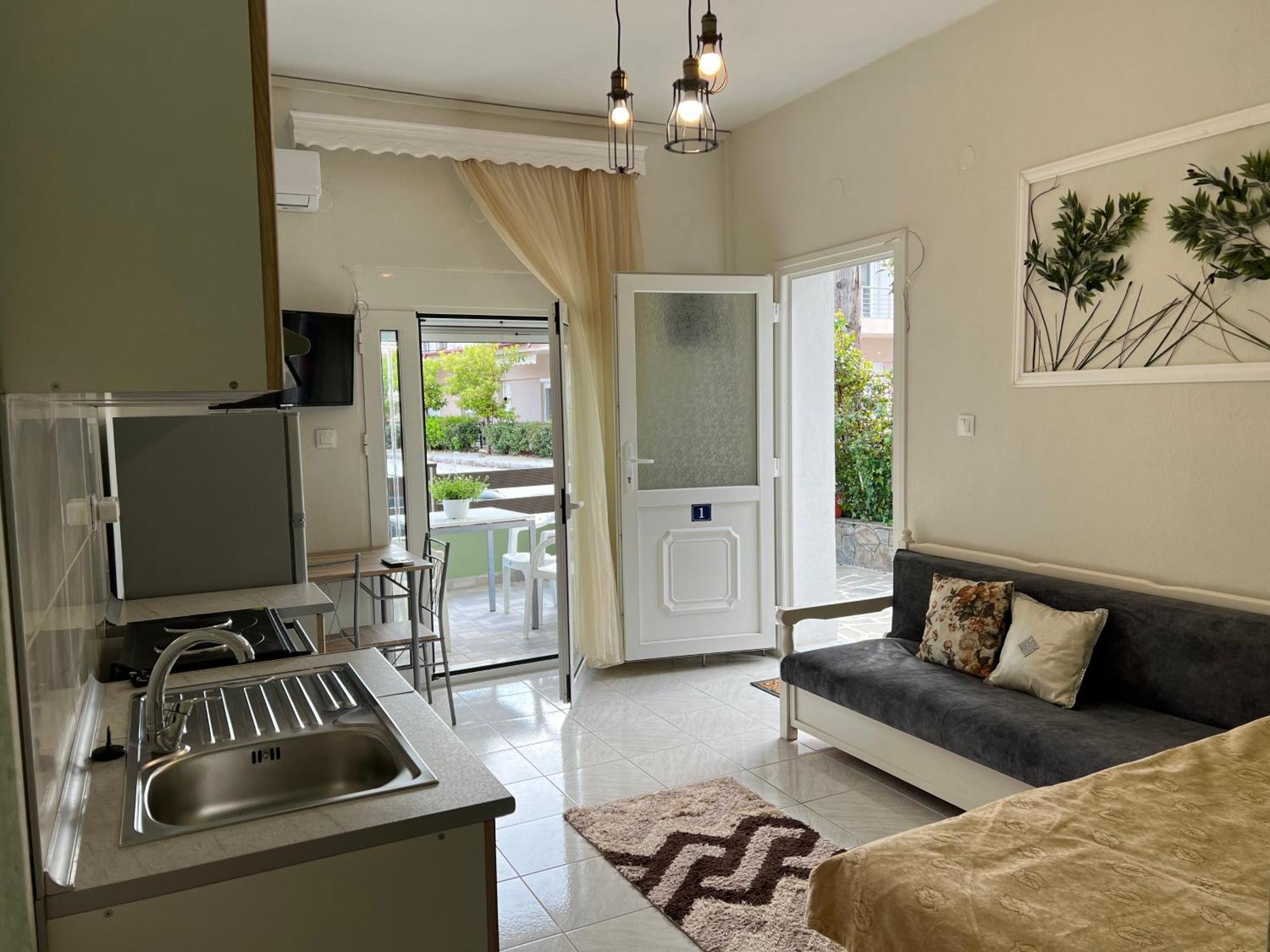 Olive Studio & Apartments Керамоти Екстериор снимка